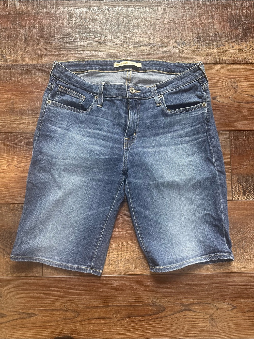 Big Star Light Blue Denim Jeans with Contrast Stitching size 29